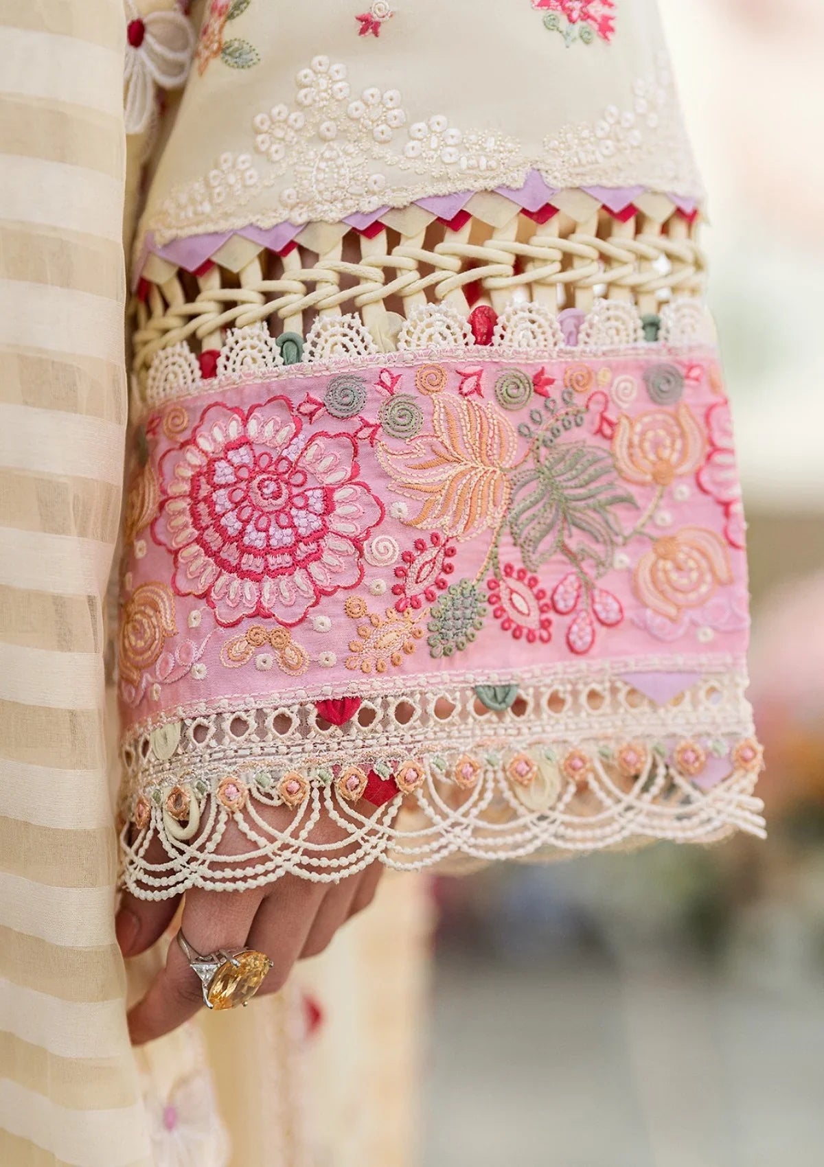 3PC EMBROIDERED LUXURY LAWN - BG875